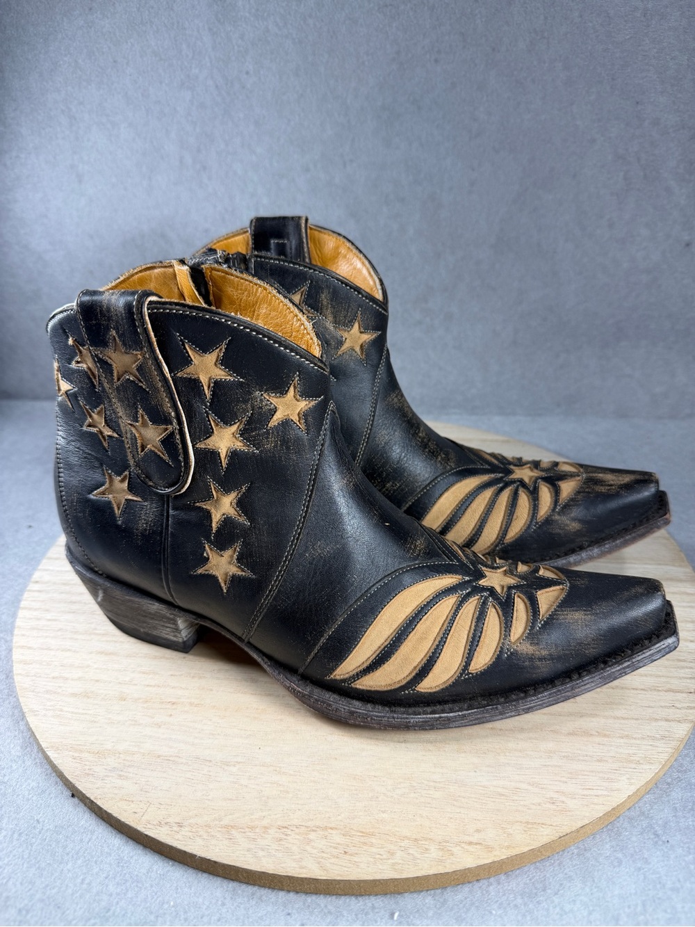 Old Gringo United Short Black Leather Star Western Ankle Boots Women's Size 10 B